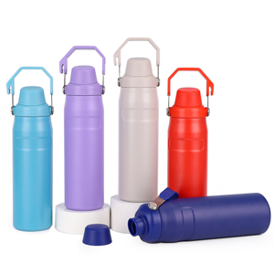 Flow Flow Aerolight Vison Water Bottle avec un couvercle à débit rapide