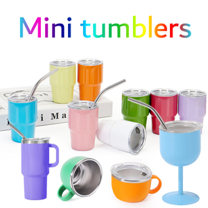 Mini gobelet en acier inoxydable Color Pop avec couvercle et paille