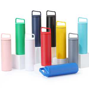 Gobelet thermique mince en métal de voyage avec couvercle de poignée