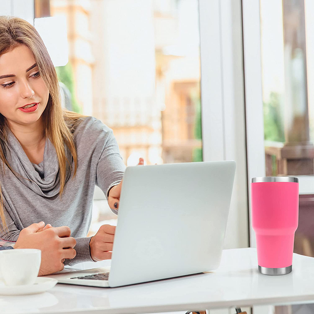 Tasses de gobelet de voiture thermique &agrave; isolation thermique avec fabricant de couvercle 
